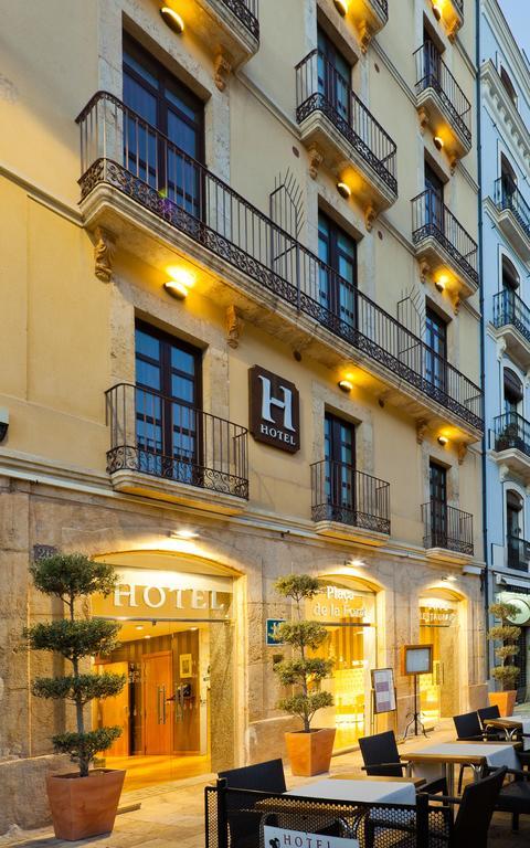 Hotel Placa De La Font Tarragona Zewnętrze zdjęcie