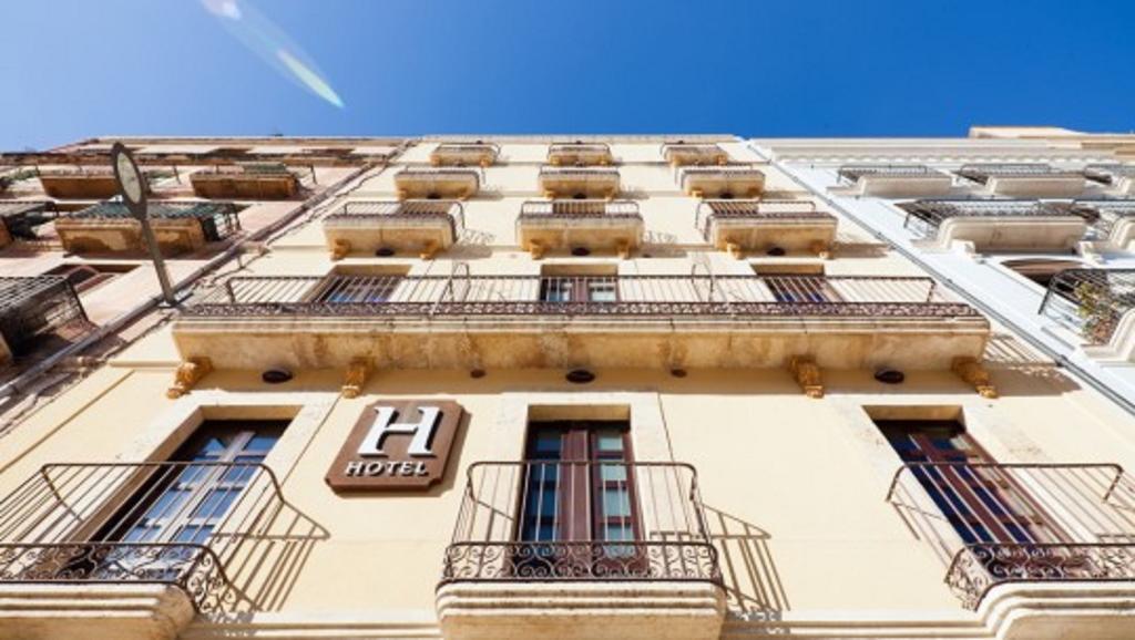 Hotel Placa De La Font Tarragona Zewnętrze zdjęcie